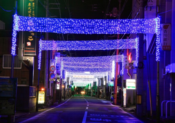 新居浜登道南商店街 光のトンネルイルミネーション 新居浜登道南商店街 光のトンネルイルミネーション