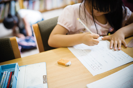 進学塾が運営する児童クラブで個々に合わせた英才教育を! 進学塾が運営する児童クラブで個々に合わせた英才教育を!