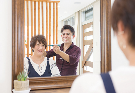 3月末までの親子割でお得にヘアチェンジ! 3月末までの親子割でお得にヘアチェンジ!