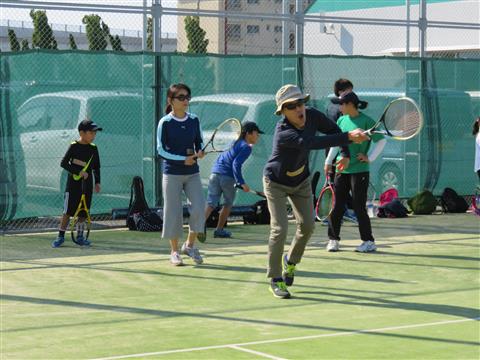 楽しく上達! 初心者テニス教室 楽しく上達! 初心者テニス教室