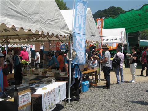 唐川びわ祭り 唐川びわ祭り