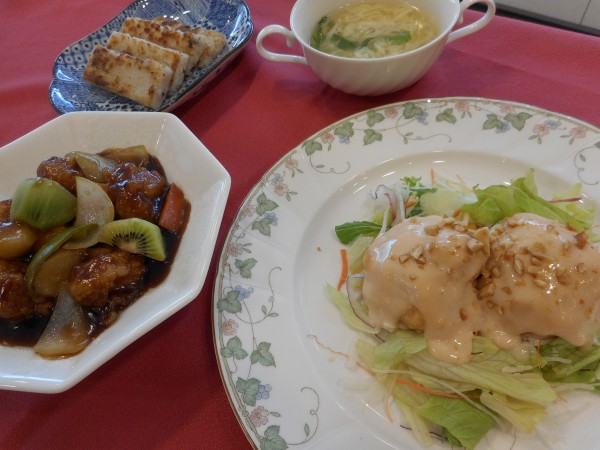 2月の講師料理講座「皮から作る本格餃子作りとおいしい中華」inヨンデンプラザ松山 2月の講師料理講座「皮から作る本格餃子作りとおいしい中華」inヨンデンプラザ松山