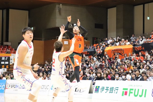 【B2リーグ】愛媛オレンジバイキングス vs バンビシャス奈良 【B2リーグ】愛媛オレンジバイキングス vs バンビシャス奈良