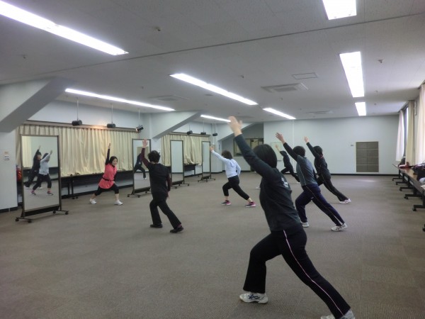 夜間シェイプアップエアロビクス教室 夜間シェイプアップエアロビクス教室