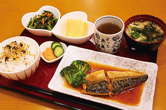 メインが選べる「魚定食」登場! メインが選べる「魚定食」登場!