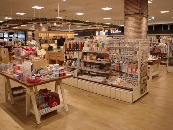 文具生活 パルティ・フジ衣山店 文具生活 パルティ・フジ衣山店