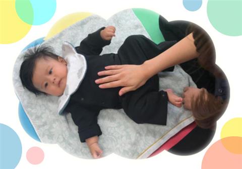 ママと赤ちゃんのためのベビーマッサージ教室(9) ママと赤ちゃんのためのベビーマッサージ教室(9)