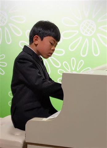 第13回 ピアノコンクール入賞者によるエミフルコンサート