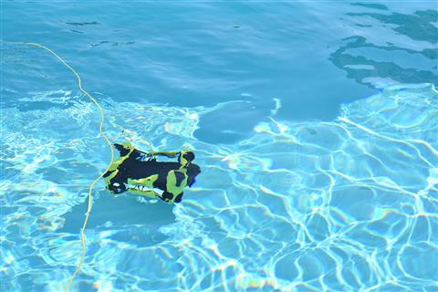 水中ドローン安全潜航操縦士認定講習