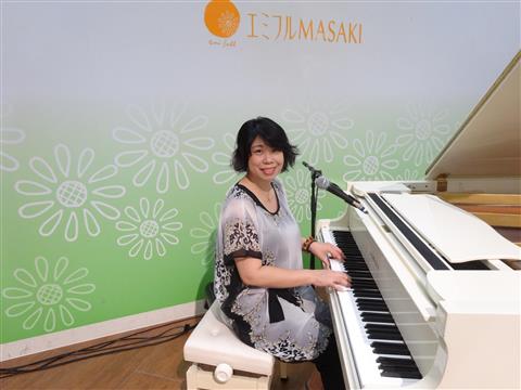 エミフルデー♪ コンサート ～KIYOKAピアノ弾き語り～
