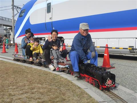 ミニSLミニ乗車会「芝くるり」＆HOゲージ鉄道模型走行会