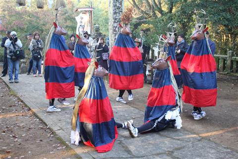 吉田秋祭の神幸行事（愛媛県指定無形民俗文化財）