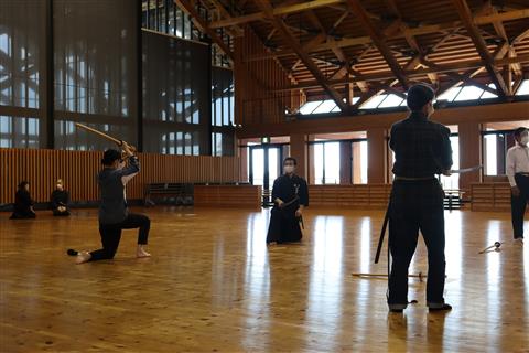 愛媛県武道館一般向け武道体験教室（居合道編）