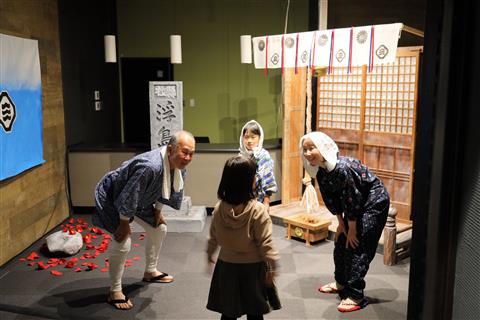 グループで楽しむ体験型演劇『今日からは川のほとりに』