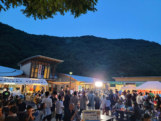 清流の里ひじかわ 道の駅 夜市