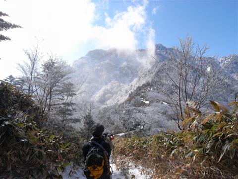 楽しく安全に雪山登山を楽しむ雪山チャレンジ教室 石鎚山