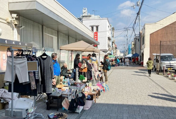 三津浜春市