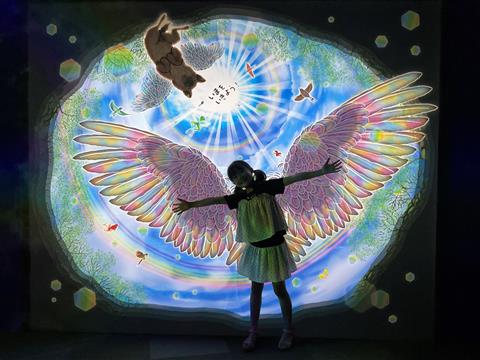 (c)酒井敦美 旅する光の切り絵展 ~くうそうって、まほうだよ~