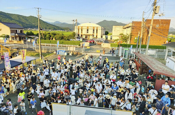 わらマンモスまつり in 西予市