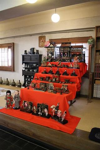 「雛人形」展
