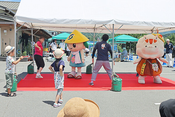 家族で楽しむほっちょ市 in 東温市