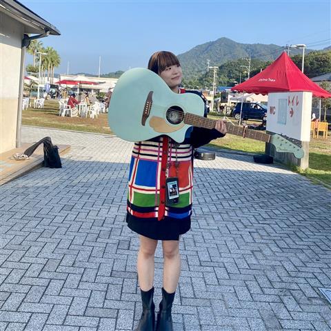 みんなで歌おう！弾き語り & JAFの子ども安全免許証づくり【モビリティスクエア今治】